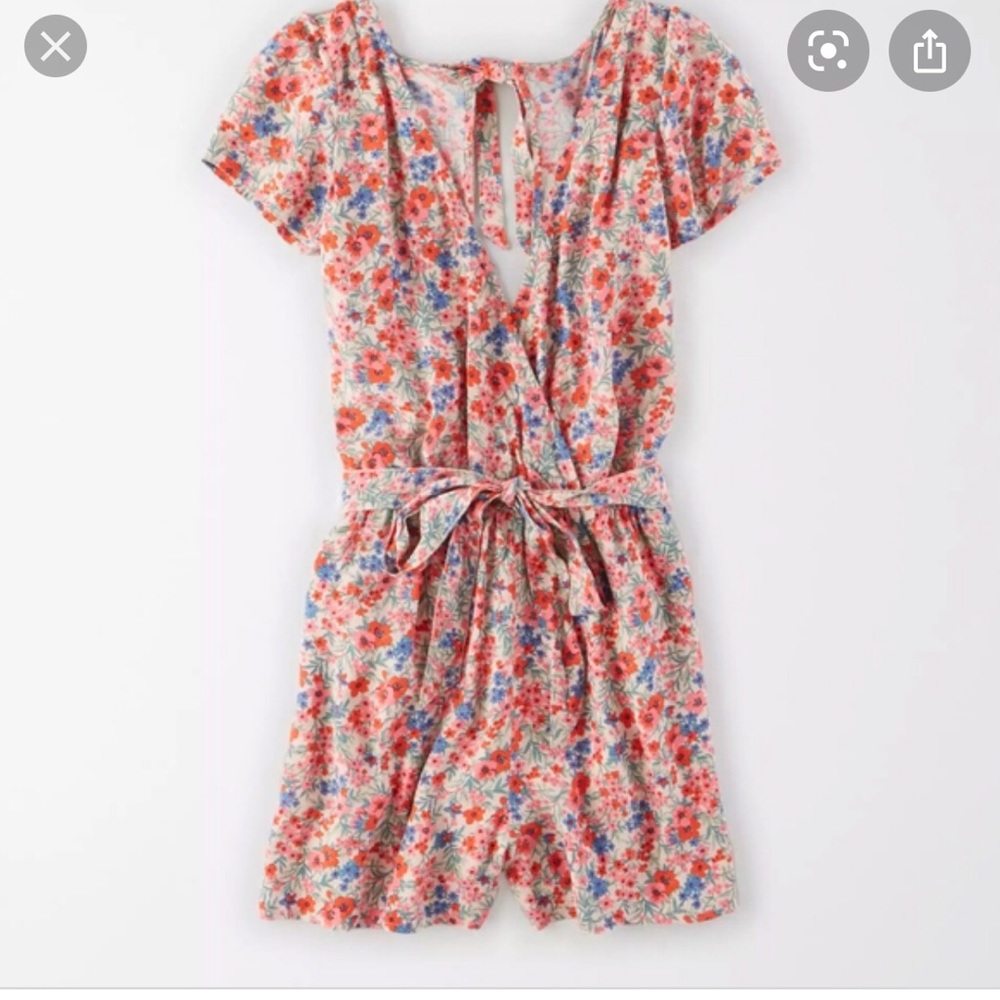 American Eagle Floral romper